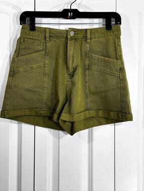 Forever 21 Women Shorts Medium